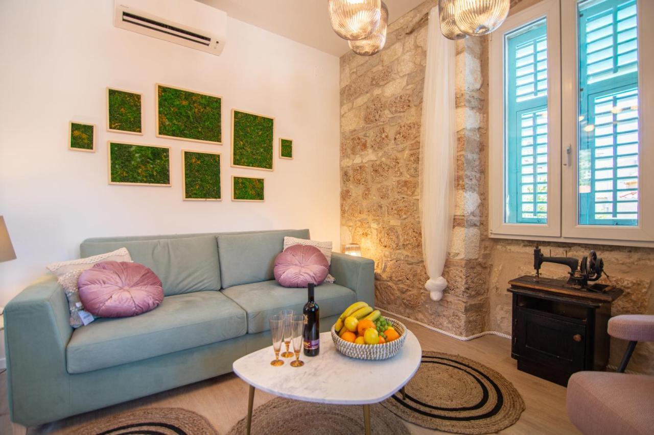 Apartments Mali Raj Komiža 外观 照片