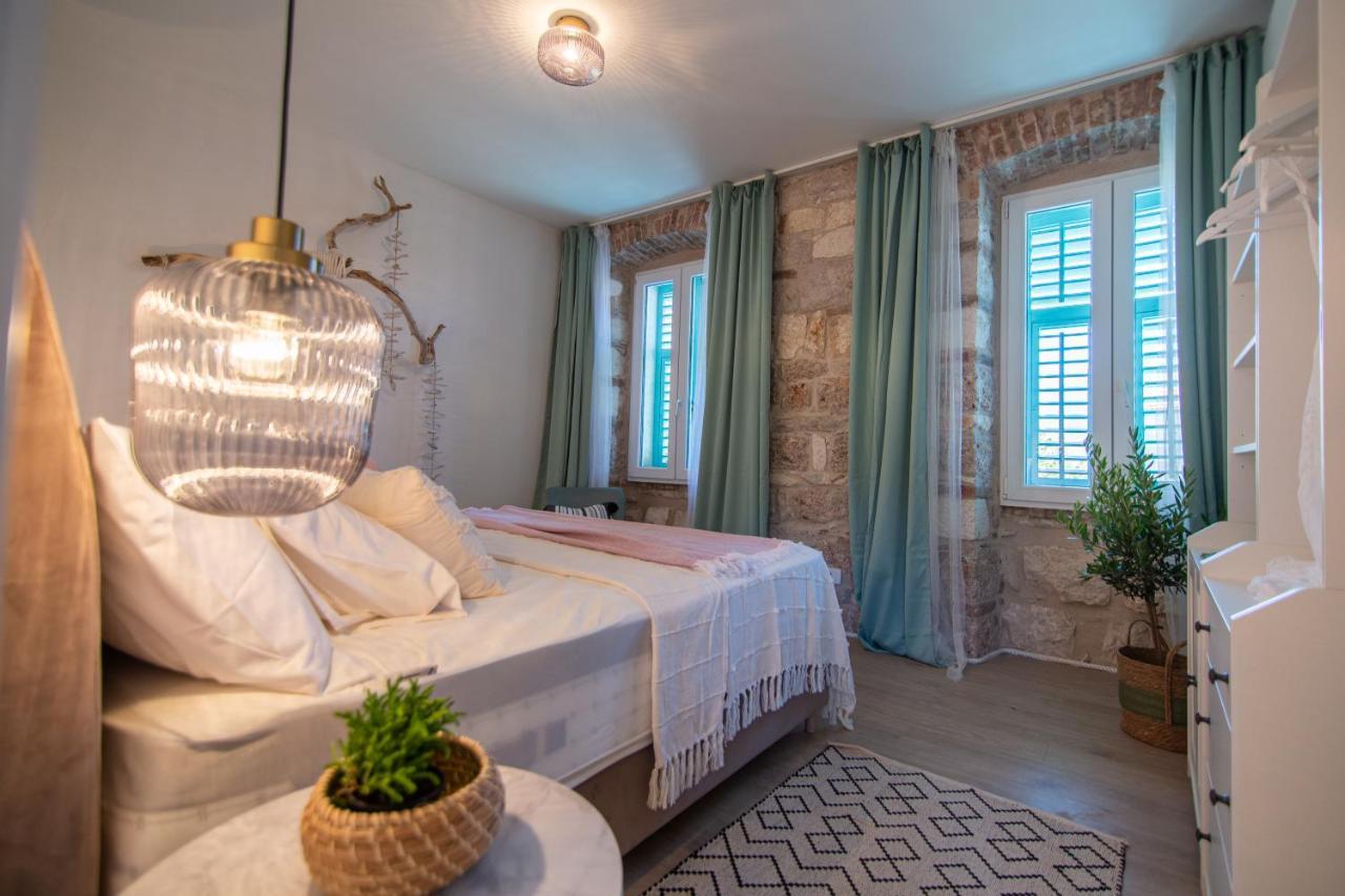 Apartments Mali Raj Komiža 外观 照片
