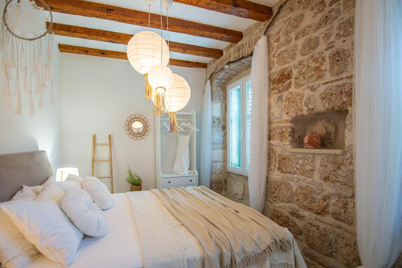 Apartments Mali Raj Komiža 外观 照片