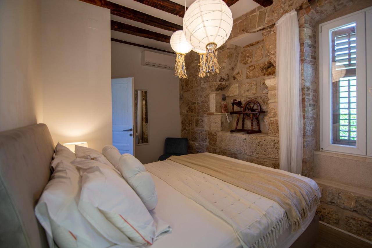 Apartments Mali Raj Komiža 外观 照片