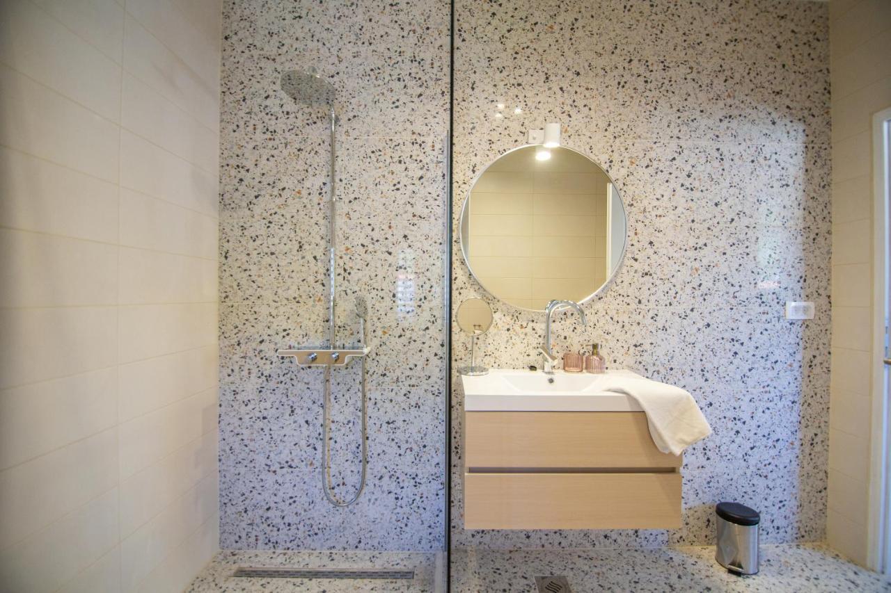Apartments Mali Raj Komiža 外观 照片